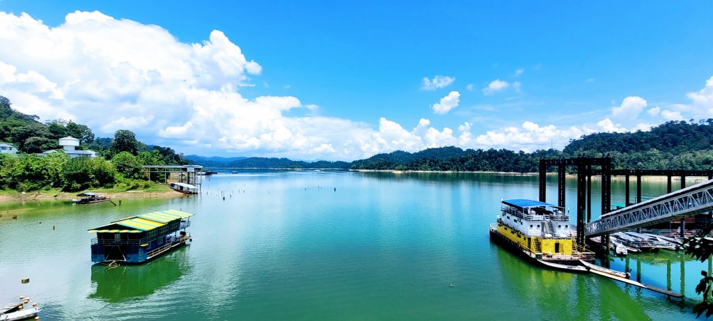 Houseboat departing from Pulau Banding Jetty to Royal Belum State Park