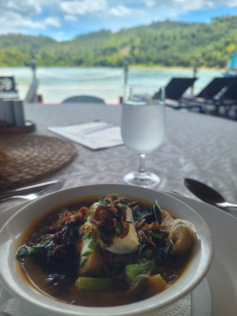 Lunch served after the Blue Rings Reef snorkelling excursion